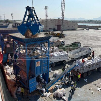 Rapidpack-Mobile-Bagging-Machine-&-Truck-Loading-Conveyor